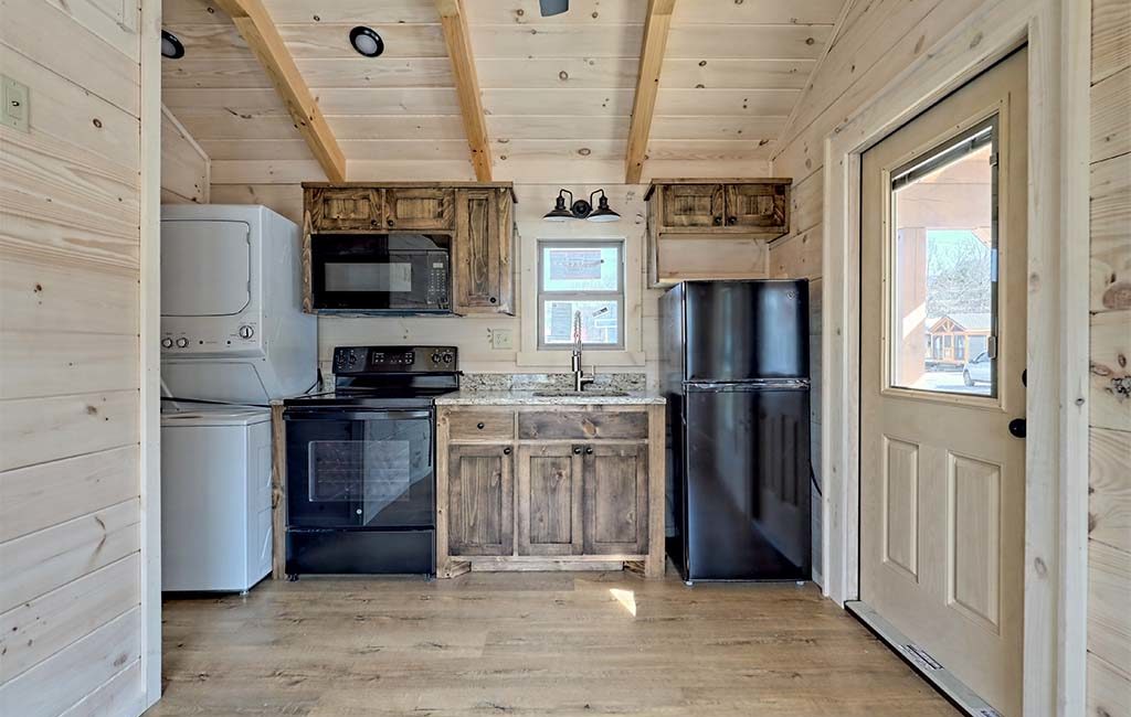pioneer-log-cabin-living-area-04