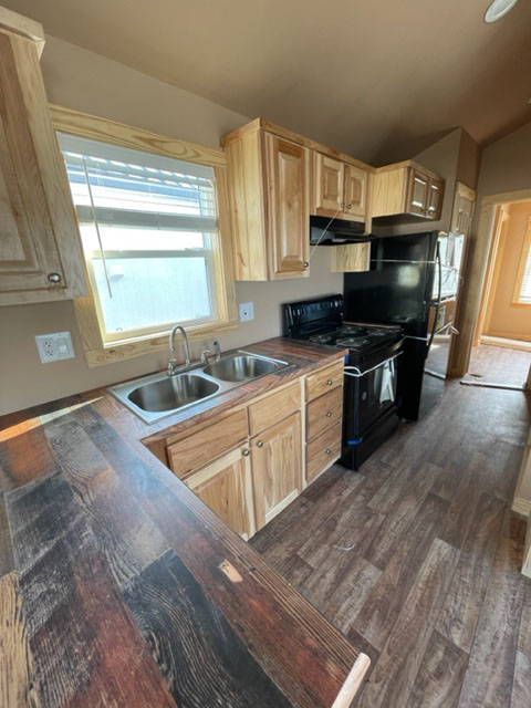 MHM-Tiny-Home-Kitchen